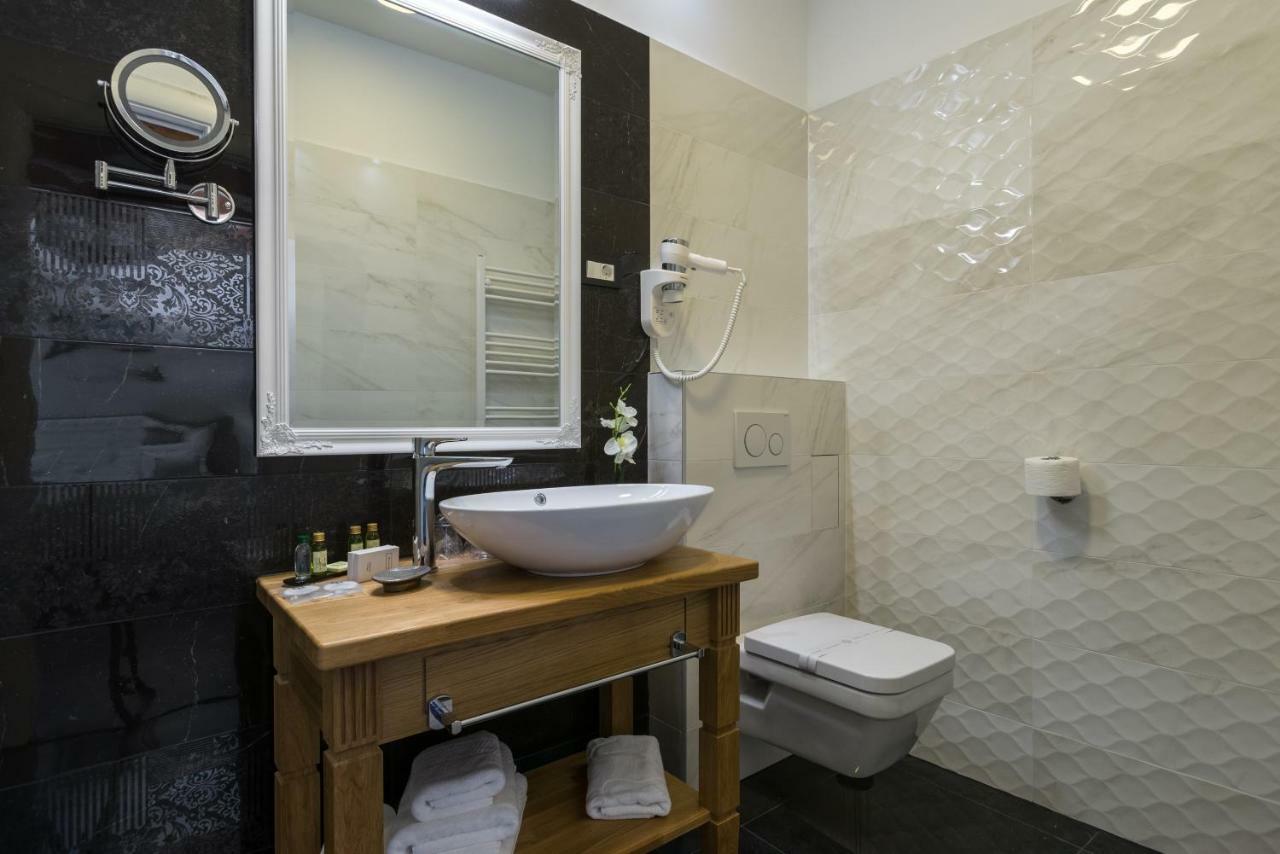 سبليت Id Regal Residence المظهر الخارجي الصورة